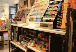 李先生爆料文具店视频播放,视频播放背后的惊人真相